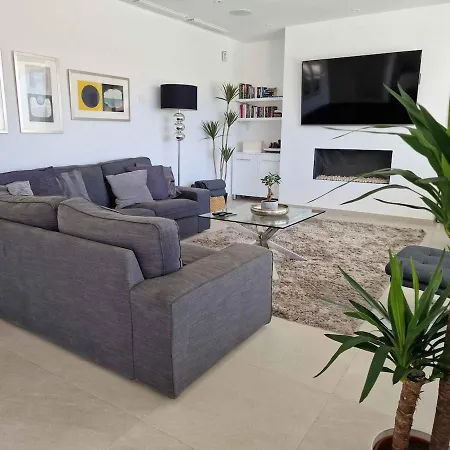 Villa With Sauna Heated Pool And Jardin *